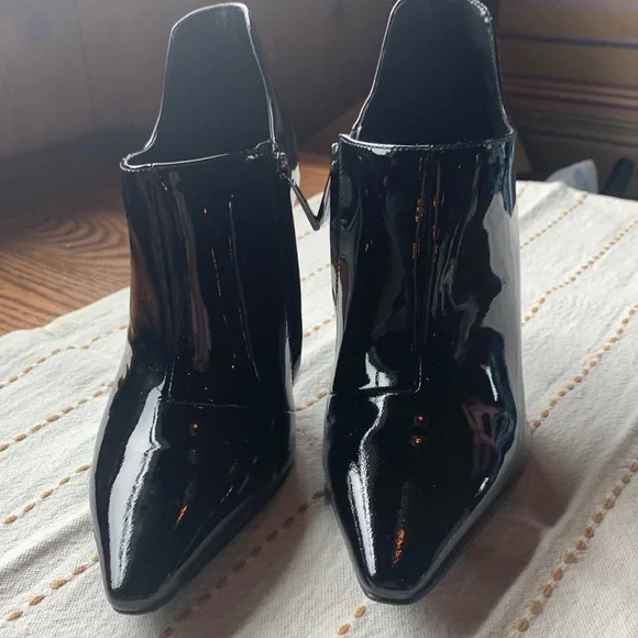 Michael kors cheap corrine bootie
